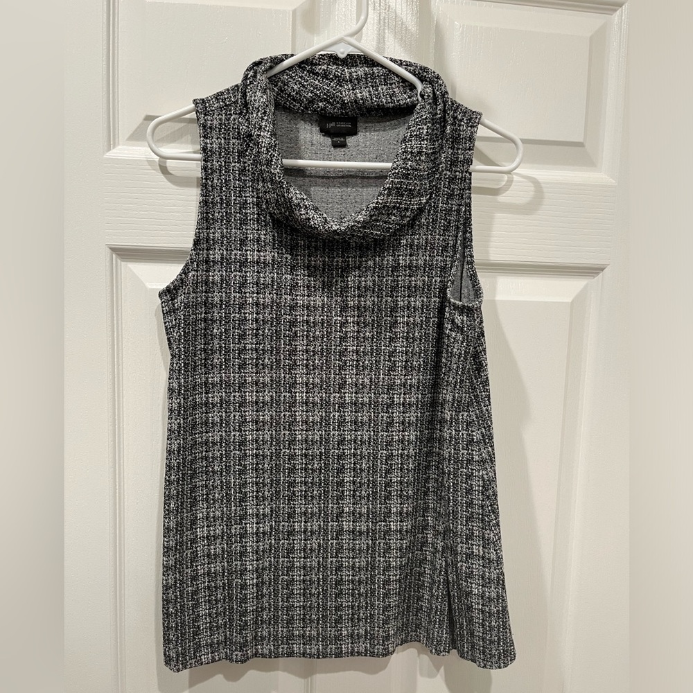 J. Jill Top in Excellent condition, from the WearEver Collection.